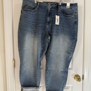 Judy Blue Blue High Rise Jeans with Faded Wash and Ankle Length